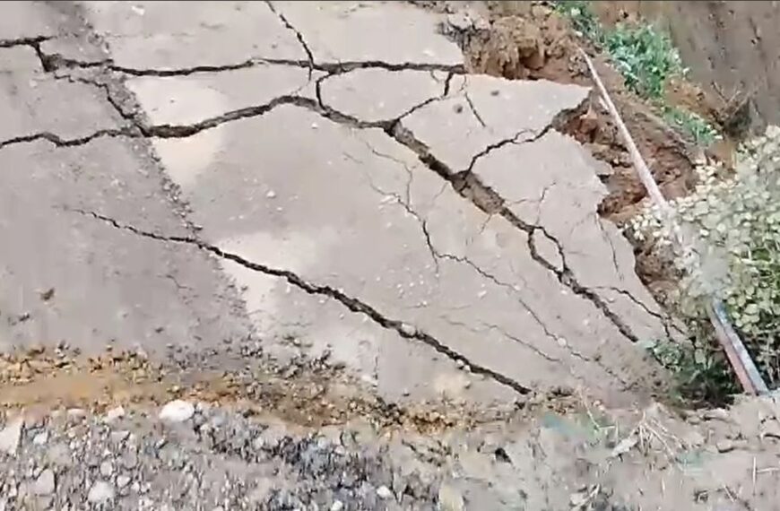दाउन्नेमा सडक भासियोदा पूर्व–पश्चिम राजमार्ग अवरुद्ध