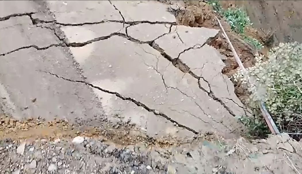 दाउन्नेमा सडक भासियोदा पूर्व–पश्चिम राजमार्ग अवरुद्ध