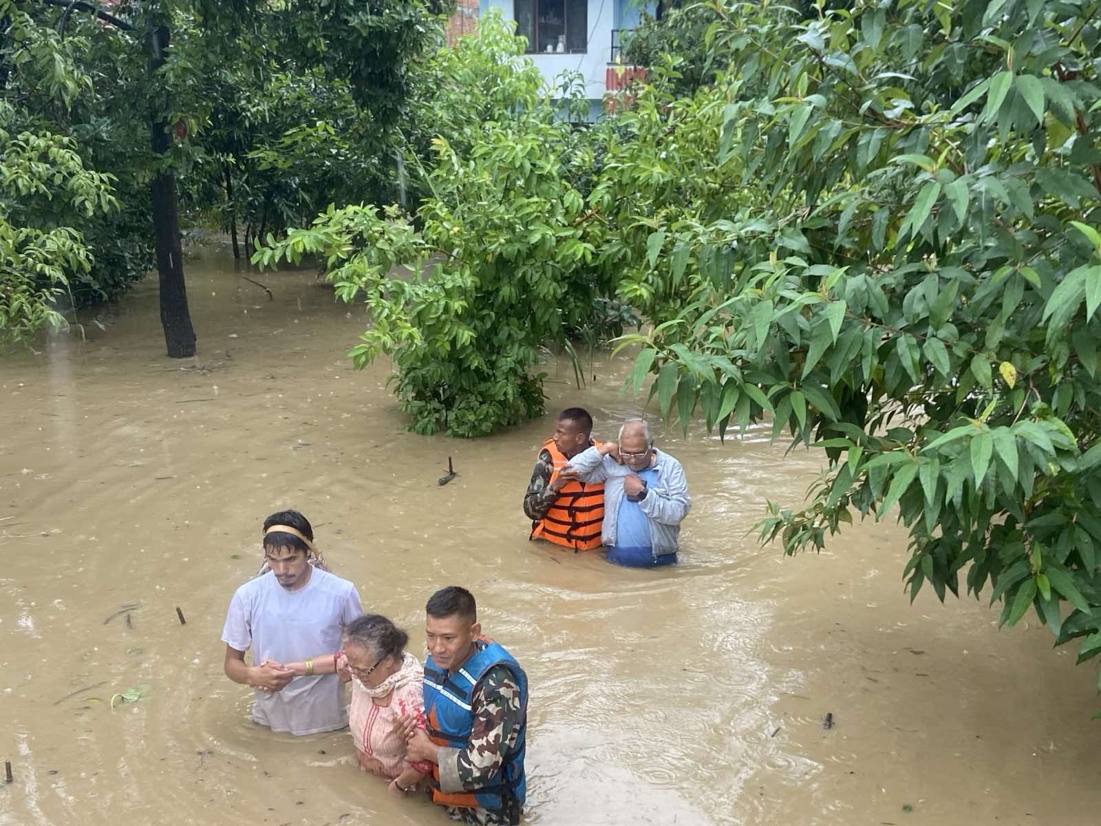 बाढीपहिरो पीडितलाई एनआरएनएद्वारा एक करोड सहयोगको घोषणा