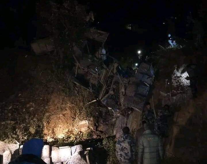 बैतडी जाँदै गरेको रात्री बस डडेल्धुरामा दुर्घटनाः चार जनाको मृत्यु&hellip;
