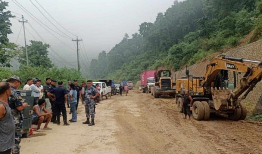 दाउन्नेमा भासिंएको सडक रातभर बन्द गरेर मर्मत गरिने