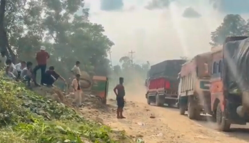दाउन्नेको सडक दुईतर्फी खुल्यो, भासिने रोकिएन