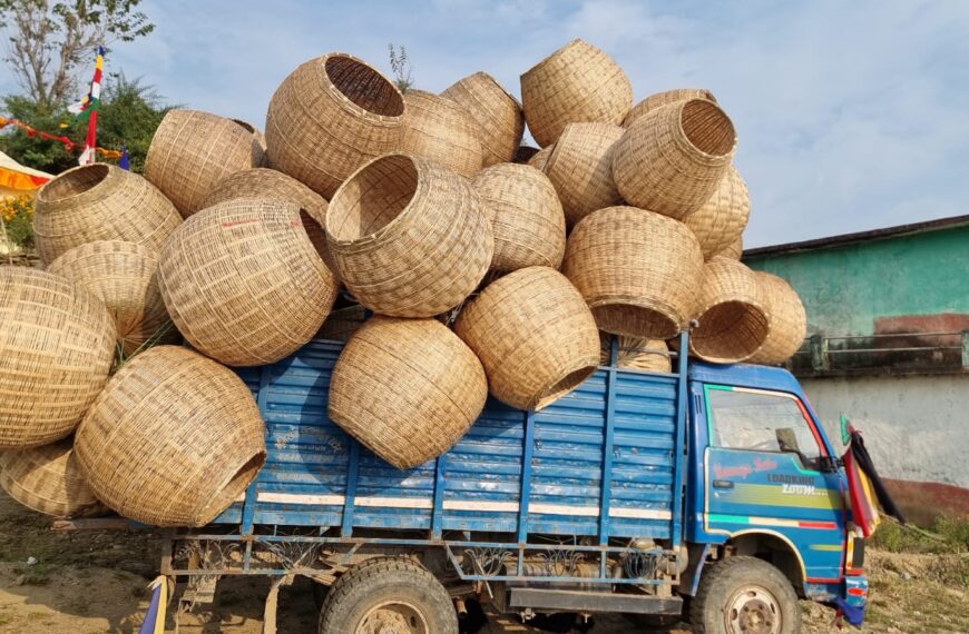 निगाँलोका सामाग्री बेचेर चाडपर्वको खर्च