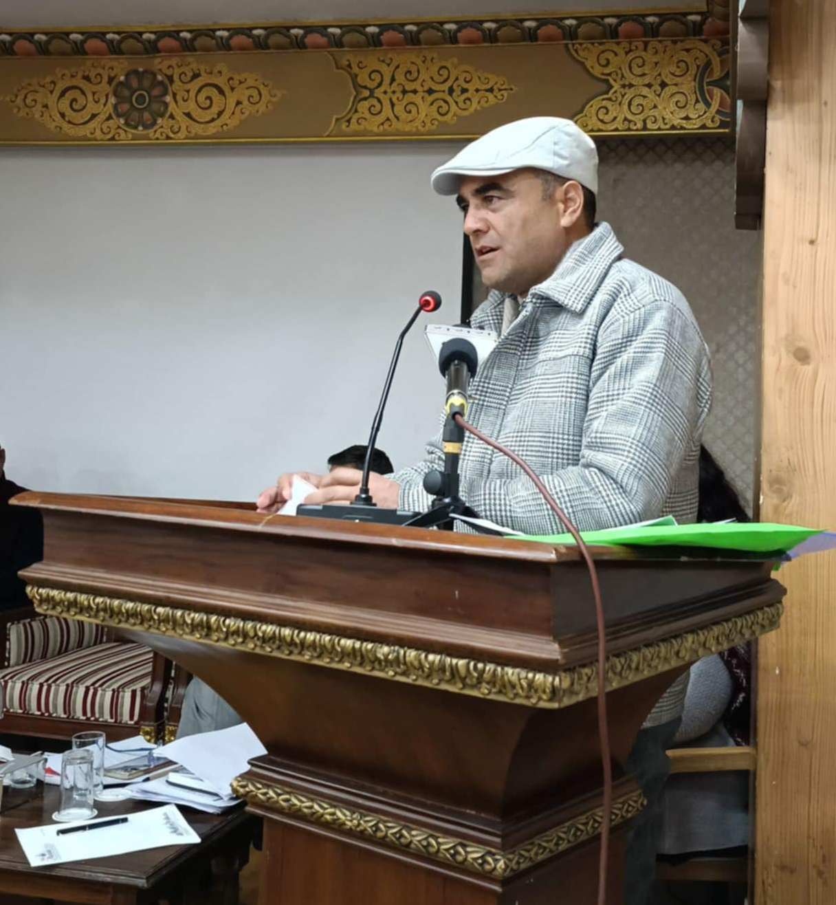 सरोकारवालाले अपनत्त्व लिने गरी शिक्षा ऐन पारित गरिनुपर्छः नैनसिंह महर