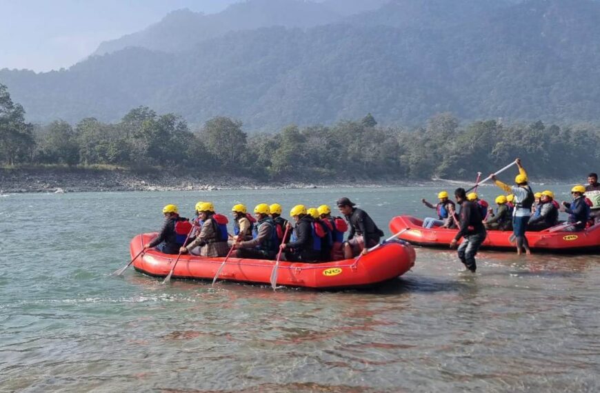 महाकाली नदीमा र्‍याफ्टिंग गर्दै सम्पन्न भयो मेयर फोरम
