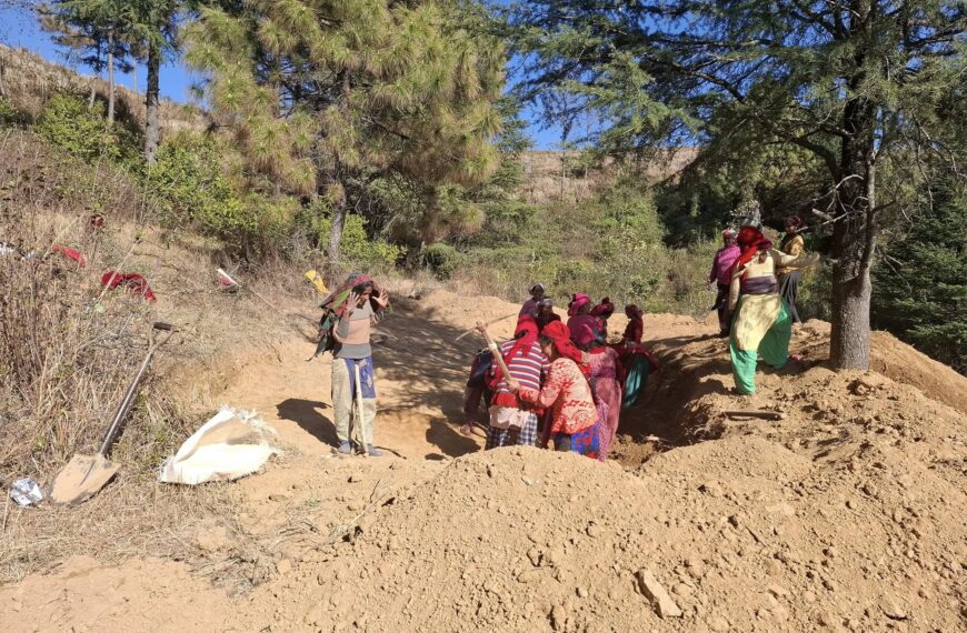 पानीको मुहान संरक्षण गर्न उग्रतारा क्षेत्रमा रिचार्ज पोखरी