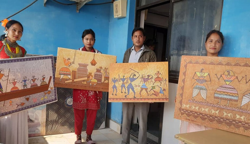 थारू लोक चित्रकलाप्रति आकर्षण बढ्दो