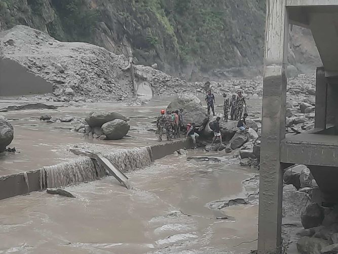 रसुवा बाढीमा परि बेपत्ता १८ जनाको पहिचान खुल्यो