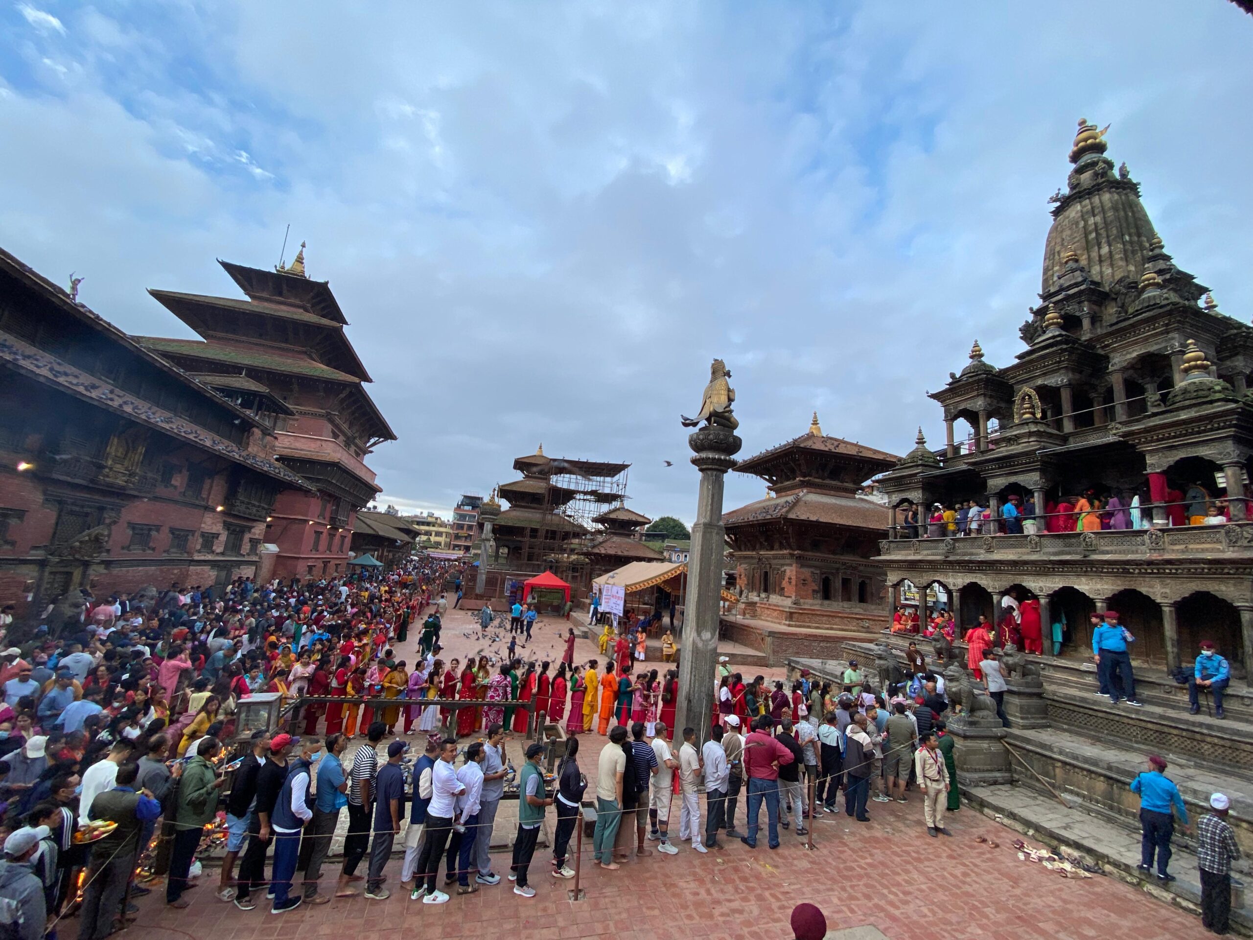 आज श्रीकृष्ण जन्माष्टमीः कृष्ण मन्दिरमा भक्तजनको भिड