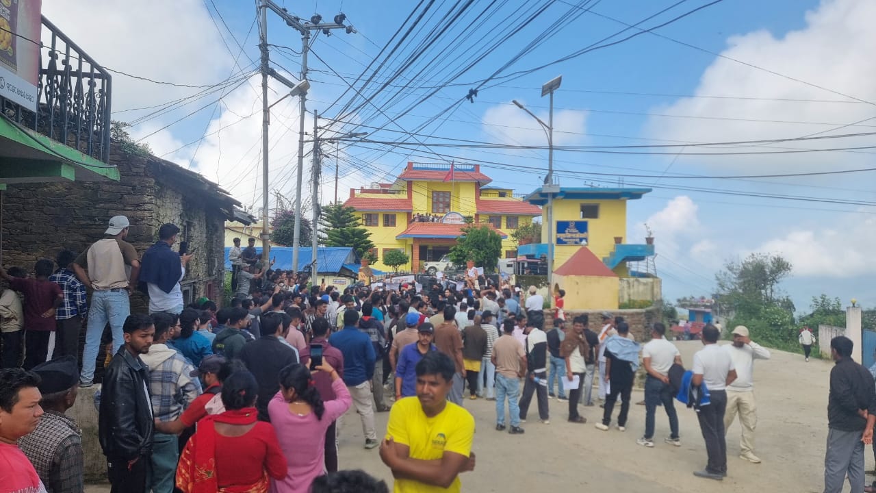 देशव्यापी चर्कियो प्रदर्शन, प्रमुख नेताको निवास केन्द्रित