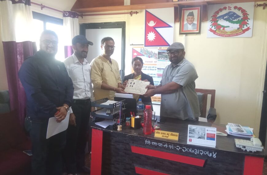 अजयमेरुका १४ अव्यवस्थित परिवारले पाए जग्गाधनी प्रमाण–पुर्जा