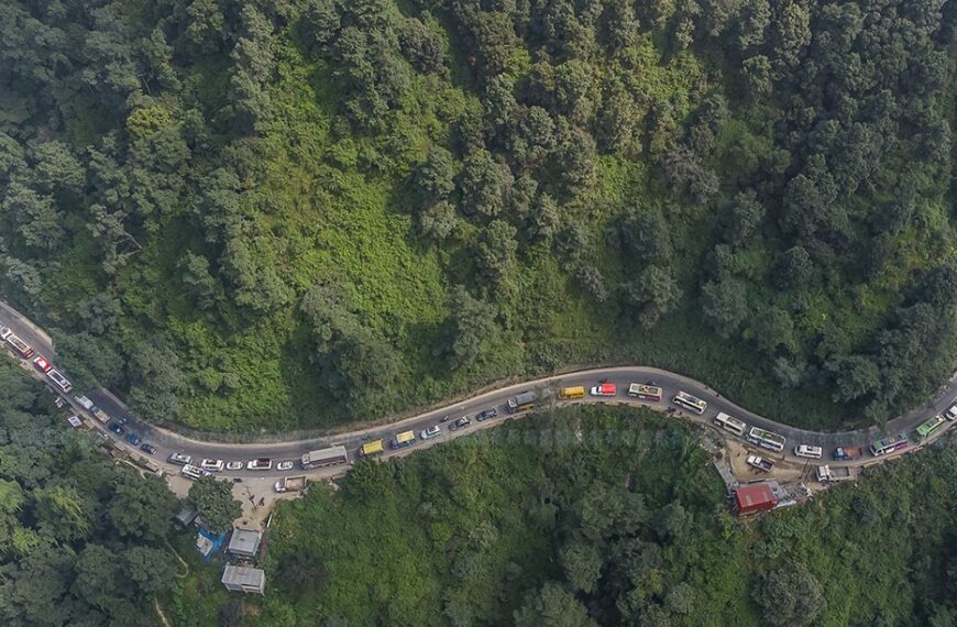 काठमाडौं भित्रने र बाहिरिने सवारी तीन दिन बन्द