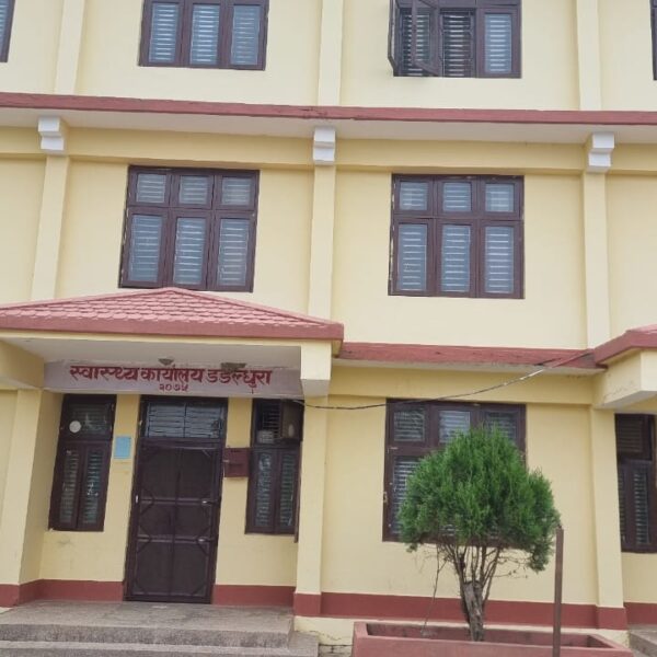 दुर्गम बस्तीमा अझै घरमै सुत्केरीको बाध्यता, संस्थागत सुत्केरी बढे पनि डडेल्धुरामा सुरक्षित मातृत्वको लक्ष्य अझै टाढा
