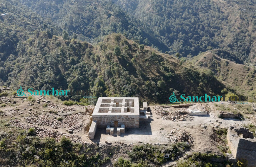 डोटेली राजाको प्राचिन दरबार अजयमेरुकोटको पुनर्निमाण