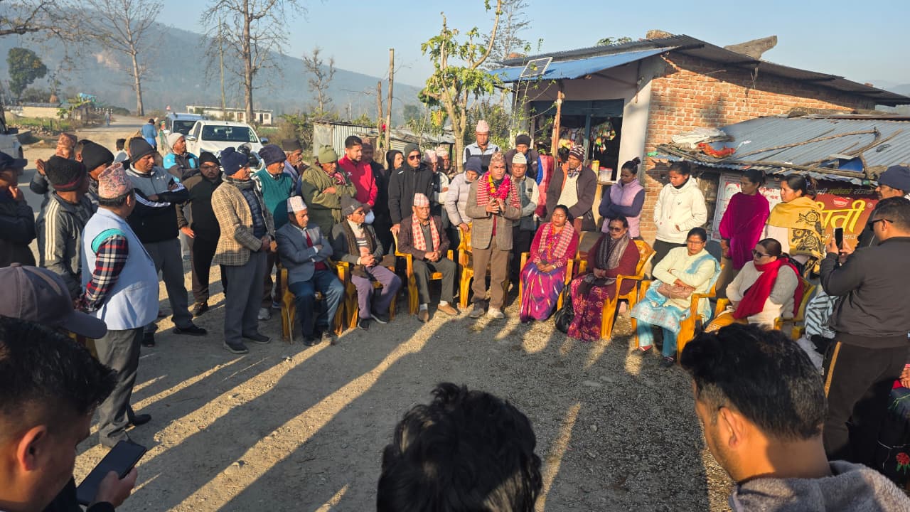 कांग्रेस पार्टी र उम्मेदवारको तुलना गरि मतदान गर्न नैनसिंह महरको आग्रह