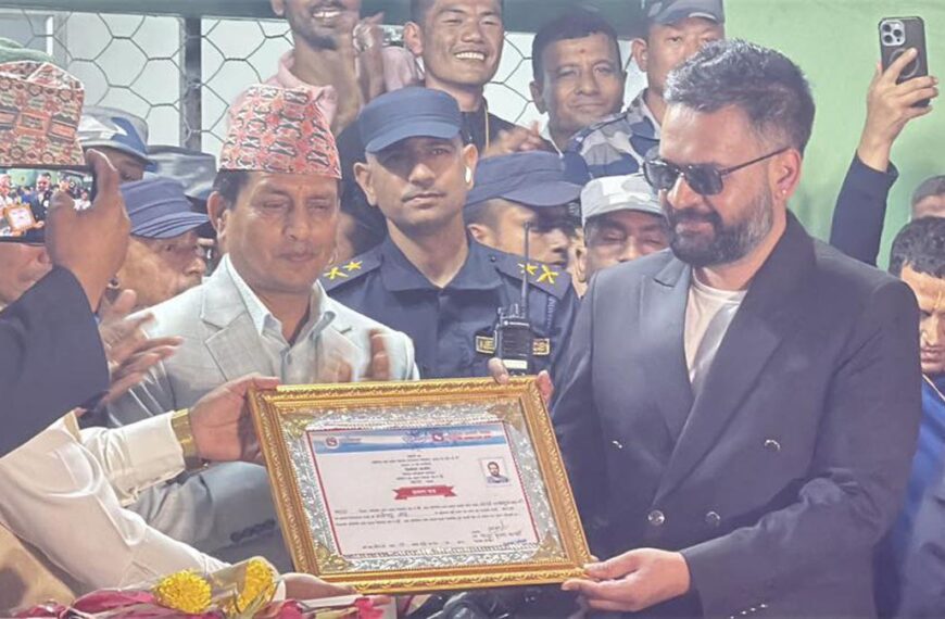 एमाले अध्यक्ष ओलीलाई हराउँदै झापा–५ मा रास्वपाका बालेन्द्र विजयी