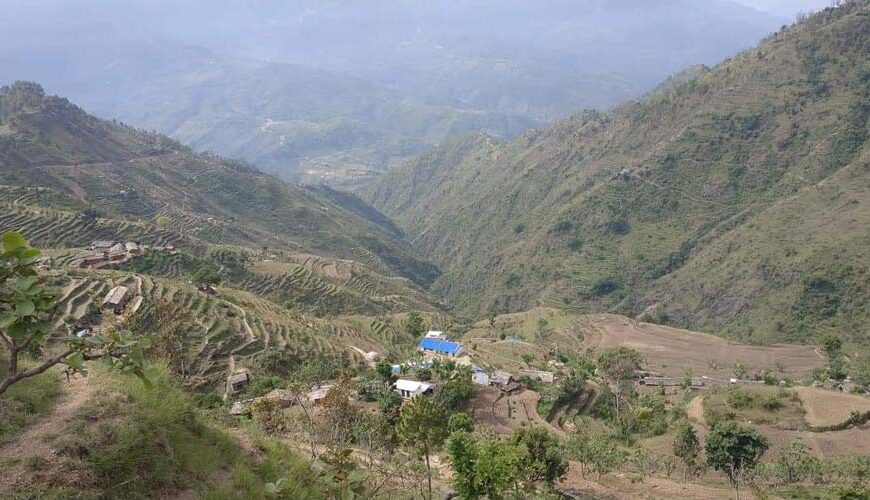 बैतडीका स्थानीयले डडेल्धुरा कर बुझाउनु पर्ने बाध्यता