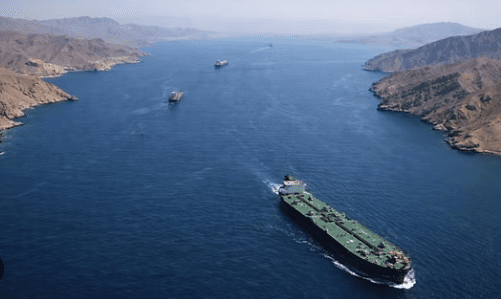 पूर्ण रूपमा खुला भयो स्ट्रेट अफ हर्मुजः विश्व बजारमा तेलको मूल्यमा गिरावट