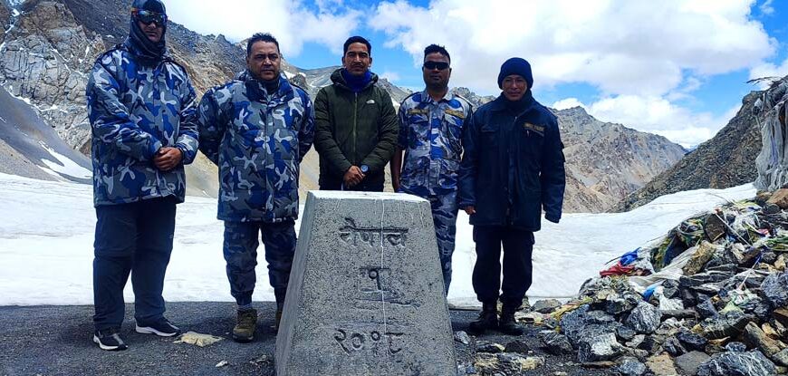 तिङ्कर नाका खुल्ने प्रतीक्षामा स्थानीय