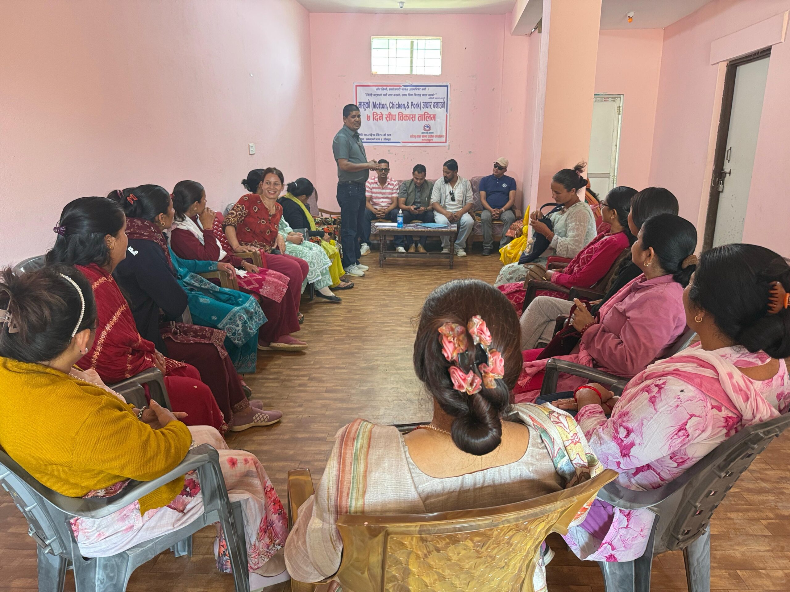 यस वर्ष मात्रै डडेल्धुराका २२० जनालाई उद्यमशिलता तथा सिप विकास तालिम
