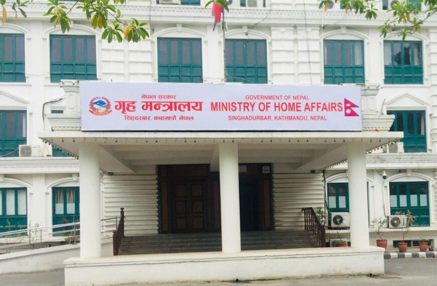 १२ प्रमुख जिल्ला अधिकारी र छ सहसचिवको सरुवा, डडेल्धुरा पाएन&hellip;