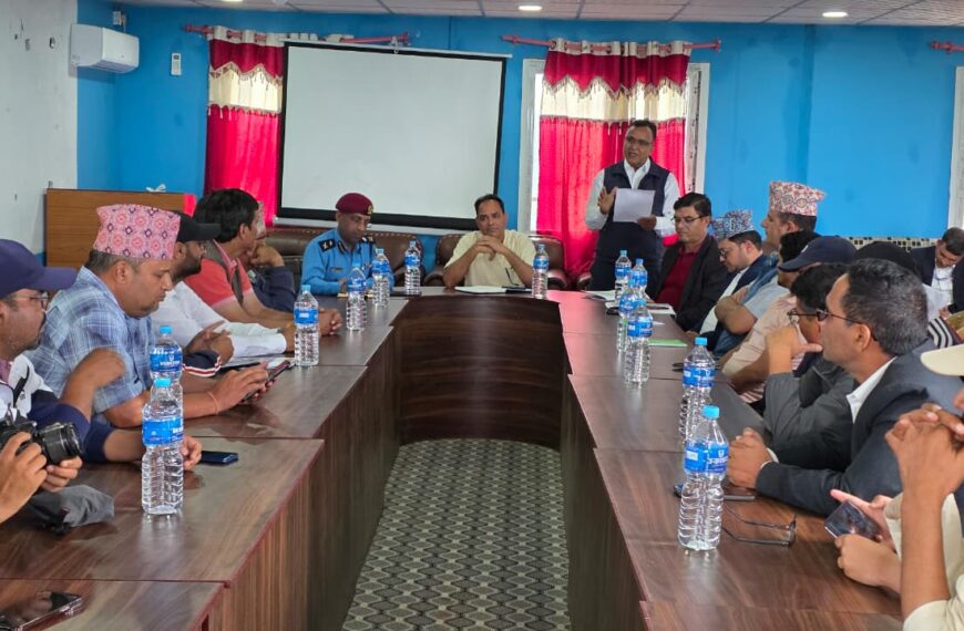 आठ वर्षदेखि नक्सापास बन्द: कानुनी आधारबिनै अमरगढी नगरपालिकाले किन रोक्यो नागरिकको घर बनाउने अधिकार?