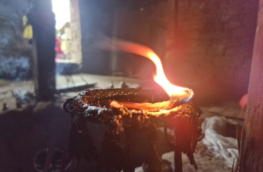 देवीदेवताका मन्दिरमा बत्ती बाल्ने महिना सुरु, आज हरेली संक्रान्ति मनाईदै