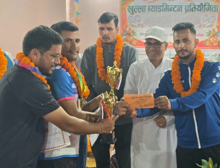 डडेल्धुरामा ब्याडमिन्टनको उपाधि केसी–मल्ललाई