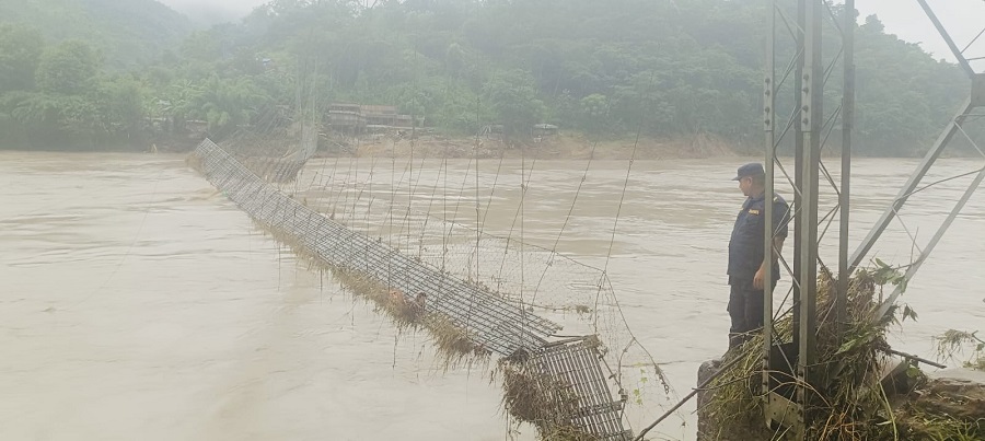 तनहुँमा बाढीको वितण्डा : ११ पुलमा क्षति, आवागमन प्रभावित